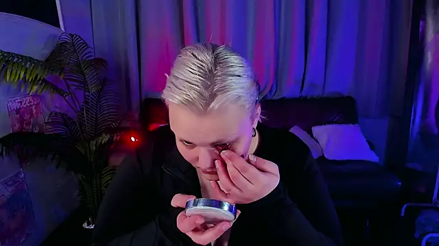 Snapshot of -HwasaMoore chatting on 04/10/26, 05:36 -HwasaMoore online show from 04/10/26, 05:36