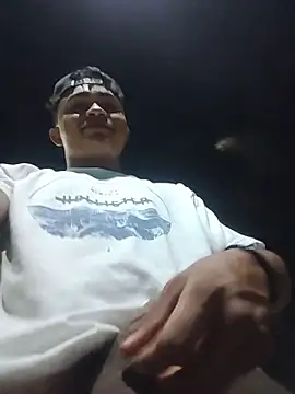 Snapshot of HOTRAINYGOLDEN chatting on 04/01/26, 02:24 HOTRAINYGOLDEN online show from 04/01/26, 02:24