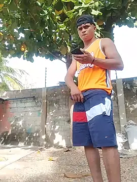 Snapshot of HOTRAINYGOLDEN chatting on 04/07/26, 12:40 HOTRAINYGOLDEN online show from 04/07/26, 12:40