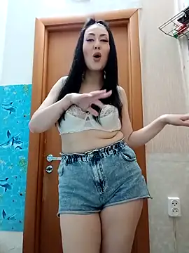 regina6125 online show from 04/14/26, 01:49