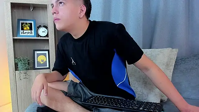 dennis hills online show from 03/30/26, 12:39