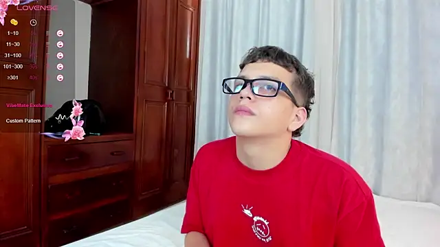 dennis hills online show from 04/10/26, 07:21