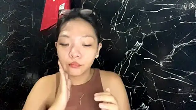 Snapshot of urhottie_lottie chatting on 04/14/26, 03:06 urhottie lottie online show from 04/14/26, 03:06