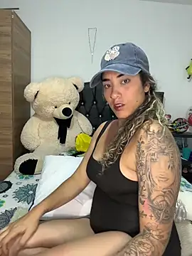 Snapshot of Melina-54 chatting on 03/23/26, 11:15 Melina-54 online show from 03/23/26, 11:15