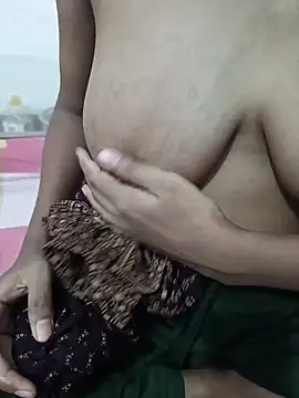 Snapshot of love_line_24 chatting on 04/10/26, 05:09 love line 24 online show from 04/10/26, 05:09