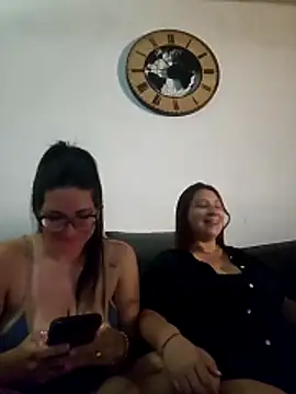 Snapshot of Gia-and-Lara chatting on 03/22/26, 06:09 Gia-and-Lara online show from 03/22/26, 06:09