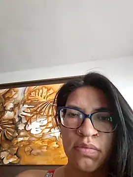 Snapshot of Gia-and-Lara chatting on 03/29/26, 01:24 Gia-and-Lara online show from 03/29/26, 01:24