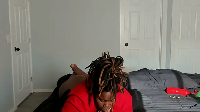 locsofchocolate online show from 04/25/26, 12:02