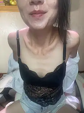 lilysister66 online show from 04/16/26, 03:24
