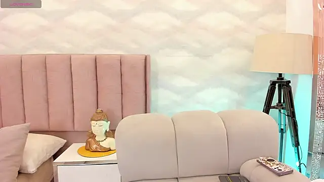 Snapshot of enyel_miller chatting on 04/10/26, 03:57 enyel miller online show from 04/10/26, 03:57