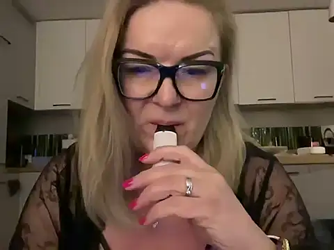 PatiDeMoonn online show from 03/24/26, 11:49