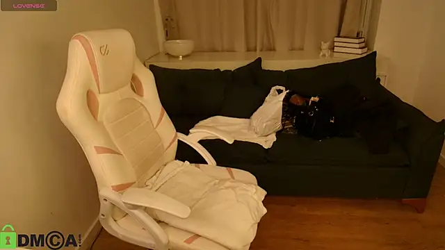 Stacy Tyler online show from 04/13/26, 03:32