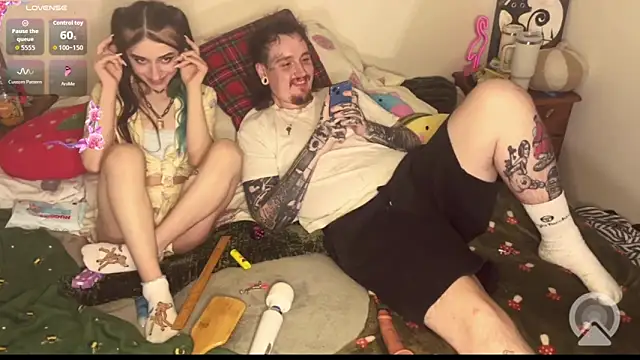 Snapshot of notyourneurotypical chatting on 04/14/26, 10:48 notyourneurotypical online show from 04/14/26, 10:48