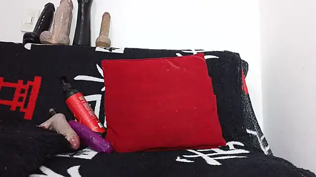 Snapshot of SCARLETTTX chatting on 06/04/26, 01:05 SCARLETTTX online show from 06/04/26, 01:05