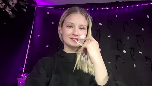 LiziSweet online show from 03/21/26, 03:49