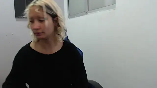 dafne kim online show from 03/25/26, 01:10