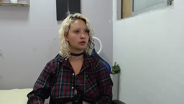 dafne kim online show from 04/10/26, 12:56