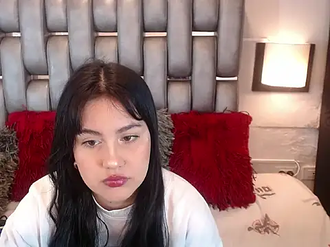 Sofiia Vega  online show from 04/18/26, 11:45