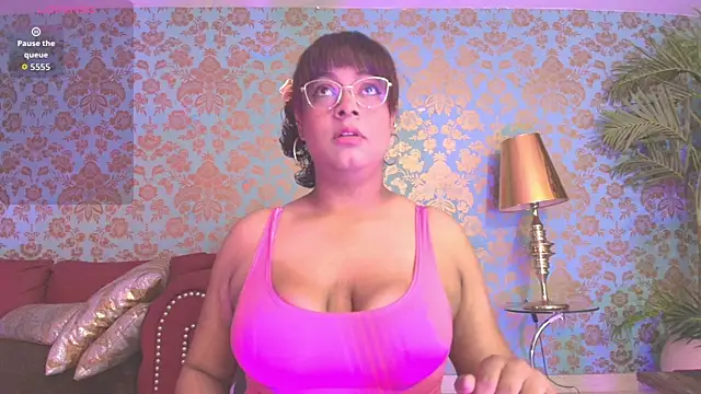 Snapshot of alexa_cruz__ chatting on 04/13/26, 11:36 alexa cruz online show from 04/13/26, 11:36