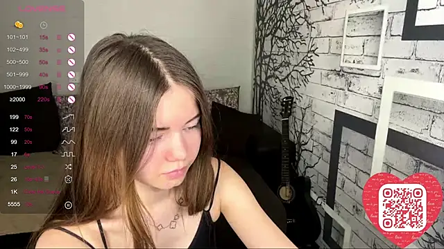 Snapshot of ElmiraDabato chatting on 07/08/26, 10:27 ElmiraDabato online show from 07/08/26, 10:27