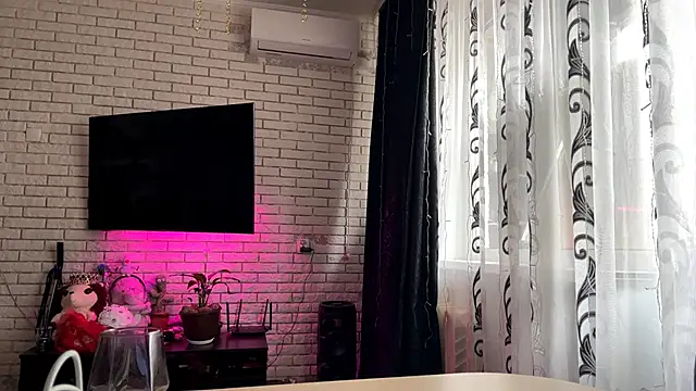 ElmiraDabato online show from 04/07/26, 07:10