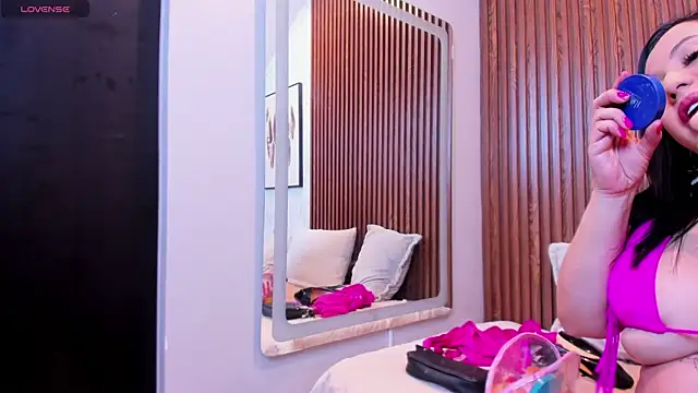 Snapshot of Nahomi_rosse chatting on 03/31/26, 12:29 Nahomi rosse online show from 03/31/26, 12:29