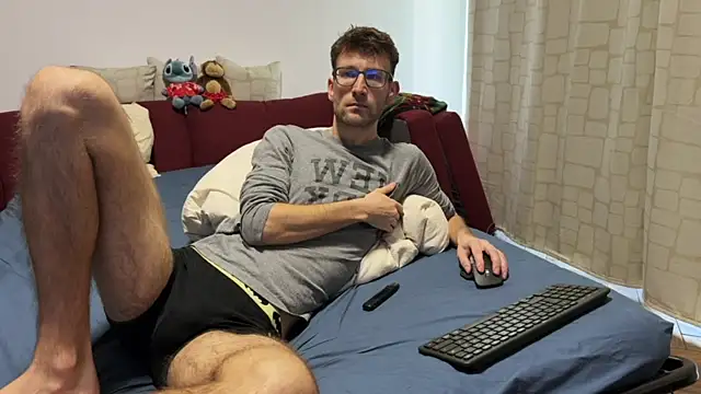 SoloUno0 online show from 04/28/26, 04:33
