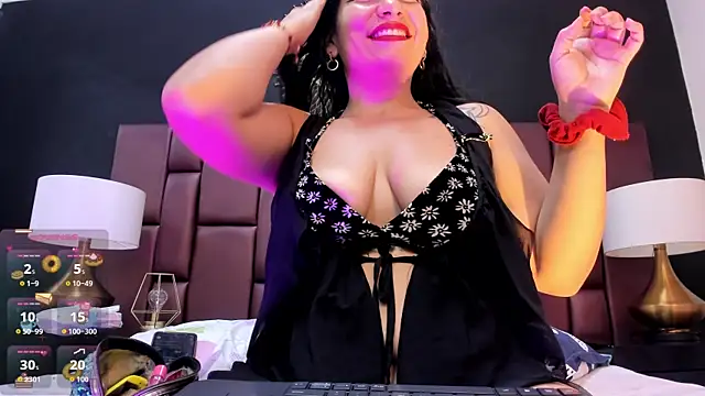 Snapshot of DianaSheren chatting on 06/06/26, 10:48 DianaSheren online show from 06/06/26, 10:48