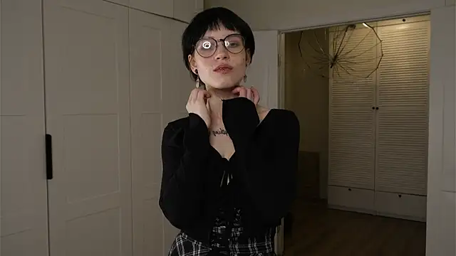 RubieNibbs online show from 03/27/26, 07:59