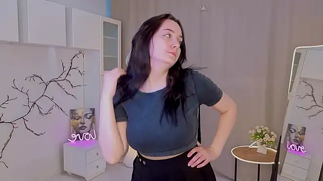 KaraNeagle online show from 03/30/26, 06:15