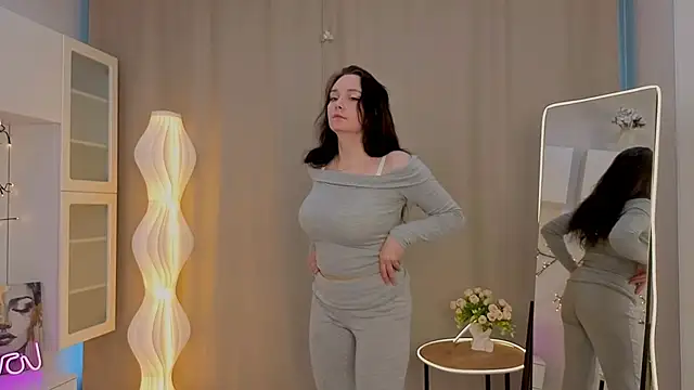 KaraNeagle online show from 04/01/26, 06:26