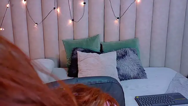 StarrMoon   online show from 05/27/26, 03:03