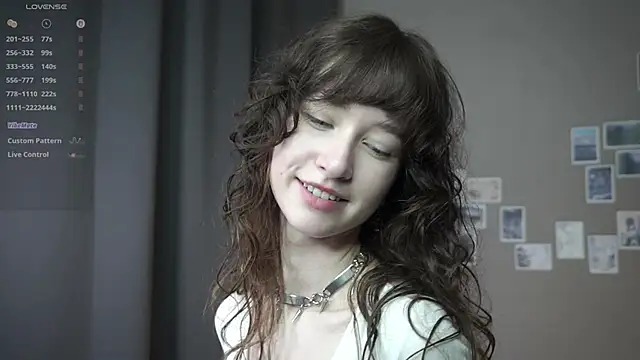 Snapshot of DellaLeck chatting on 05/04/26, 08:00 DellaLeck online show from 05/04/26, 08:00