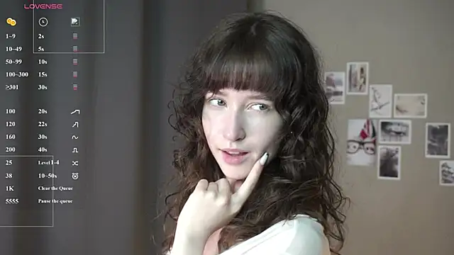 Snapshot of DellaLeck chatting on 05/01/26, 08:25 DellaLeck online show from 05/01/26, 08:25