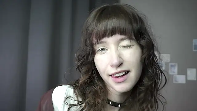Snapshot of DellaLeck chatting on 05/10/26, 07:49 DellaLeck online show from 05/10/26, 07:49