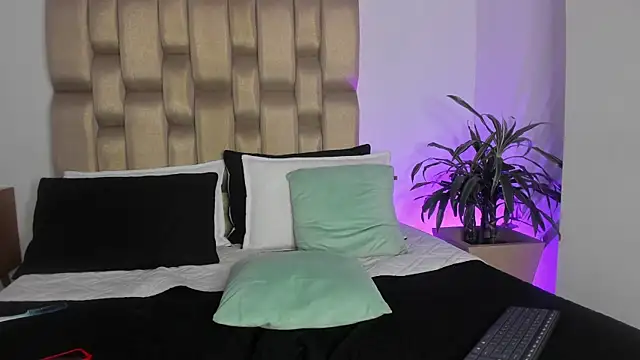 dasharoose online show from 04/07/26, 08:21