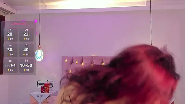 Snapshot of SofiaBloomm chatting on 05/31/26, 10:10 SofiaBloomm online show from 05/31/26, 10:10