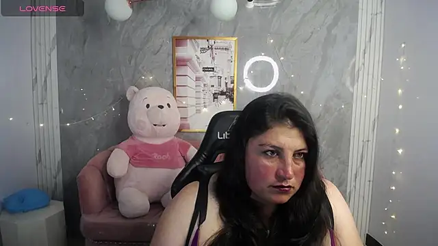 Snapshot of Lina_ch1 chatting on 03/24/26, 08:09 Lina ch1 online show from 03/24/26, 08:09