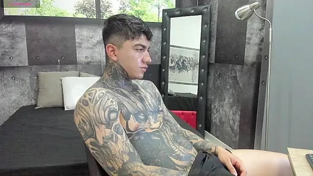 Snapshot of Gury_tattoo chatting on 03/26/26, 05:33 Gury tattoo online show from 03/26/26, 05:33