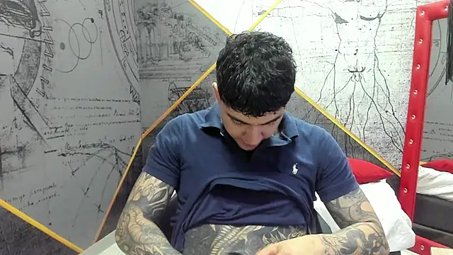 Snapshot of Gury_tattoo chatting on 04/18/26, 07:58 Gury tattoo online show from 04/18/26, 07:58