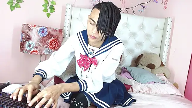 Snapshot of romeo_laurient chatting on 04/12/26, 11:41 romeo laurient online show from 04/12/26, 11:41