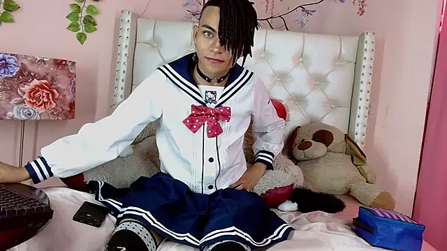 Snapshot of romeo_laurient chatting on 04/13/26, 08:02 romeo laurient online show from 04/13/26, 08:02