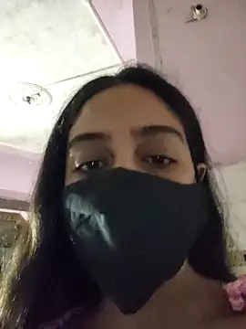 ALIZA FENDY online show from 06/19/26, 12:44