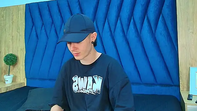 Snapshot of lio____ chatting on 04/07/26, 03:19 lio online show from 04/07/26, 03:19