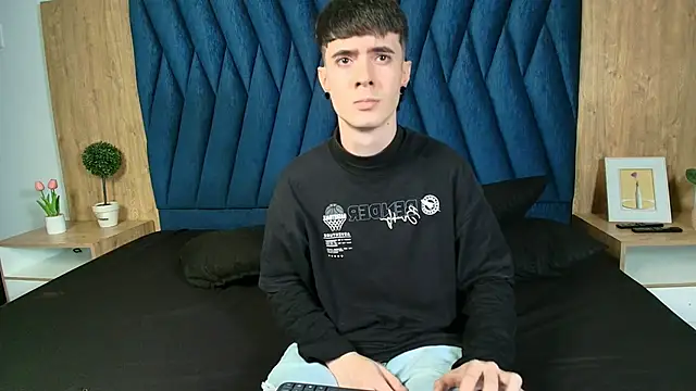 Snapshot of lio____ chatting on 04/05/26, 03:02 lio online show from 04/05/26, 03:02