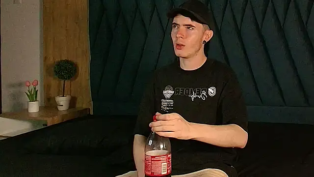 Snapshot of lio____ chatting on 04/10/26, 03:24 lio online show from 04/10/26, 03:24