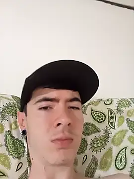 Snapshot of lio____ chatting on 03/21/26, 06:23 lio online show from 03/21/26, 06:23