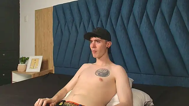 Snapshot of lio____ chatting on 04/12/26, 03:10 lio online show from 04/12/26, 03:10