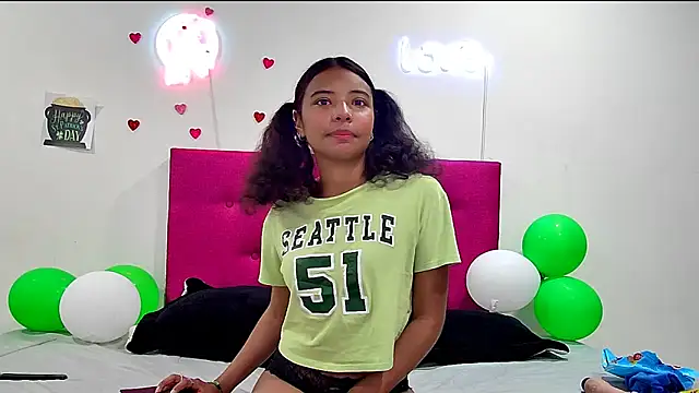 Snapshot of Ellie_Cute7 chatting on 04/02/26, 07:20 Ellie Cute7 online show from 04/02/26, 07:20