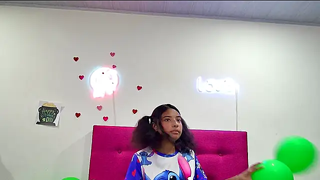 Snapshot of Ellie_Cute7 chatting on 03/31/26, 07:16 Ellie Cute7 online show from 03/31/26, 07:16